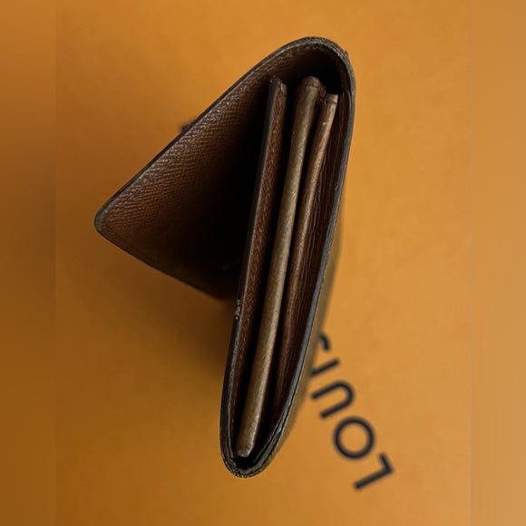 Louis Vuitton Wallet - Picture 5 of 9